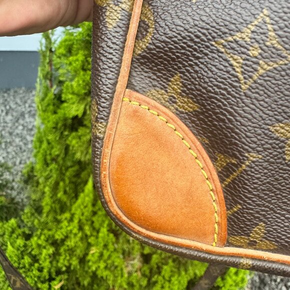 Louis Vuitton Monogram Canvas Amazone Crossbody Bag - Picture 8 of 17